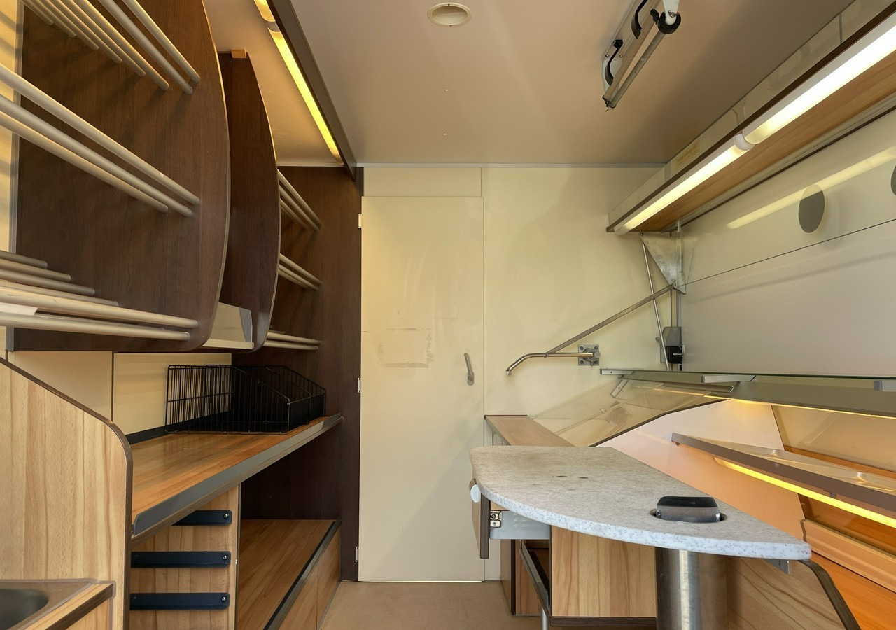 Renault Master Autosklep pieczyw Sklep Gastronomiczny Food Truck Foodtruck Borco 20 - משאית ממכר: תמונה 2 Renault Master Autosklep pieczyw Sklep Gastronomiczny Food Truck Foodtruck Borco 20 - משאית ממכר: תמונה 2