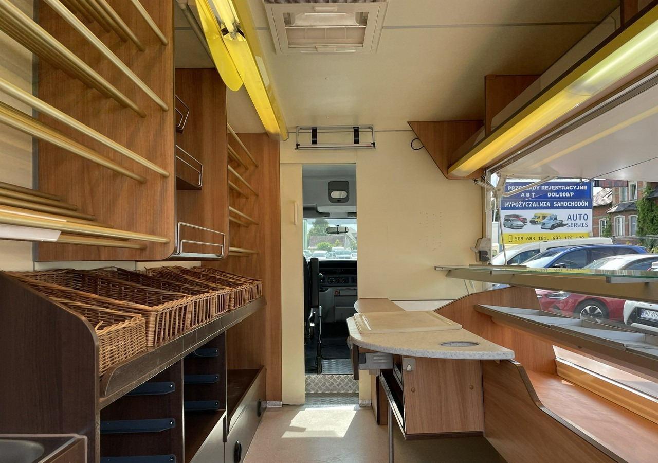 Renault Master Autosklep pieczywa Sklep Gastronomiczny Food Truck Foodtruck 2009 - משאית ממכר: תמונה 3 Renault Master Autosklep pieczywa Sklep Gastronomiczny Food Truck Foodtruck 2009 - משאית ממכר: תמונה 3