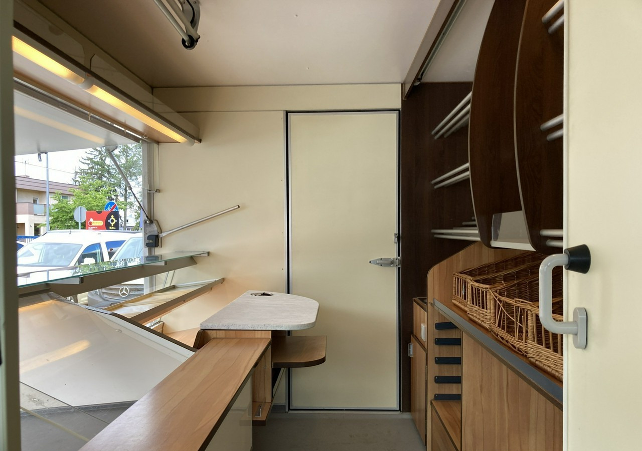Renault Master Autosklep sklep bar Gastronomiczny Food Truck Foodtruck Borco 2012 - משאית ממכר: תמונה 5 Renault Master Autosklep sklep bar Gastronomiczny Food Truck Foodtruck Borco 2012 - משאית ממכר: תמונה 5