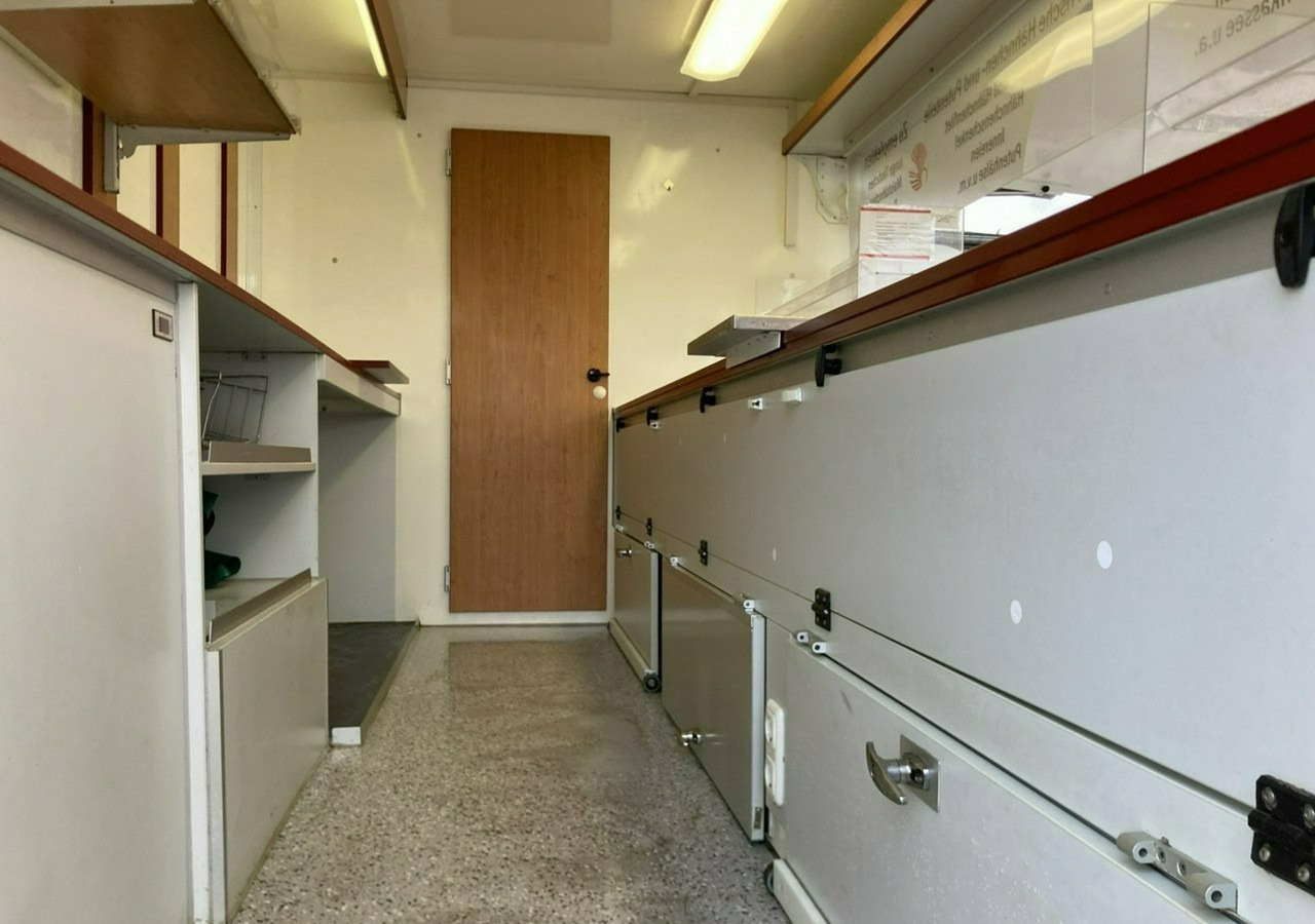 Renault Master Master Autosklep Gastronomiczny Food Truck Foodtruck Sklep bar 2009 - משאית ממכר: תמונה 4 Renault Master Master Autosklep Gastronomiczny Food Truck Foodtruck Sklep bar 2009 - משאית ממכר: תמונה 4