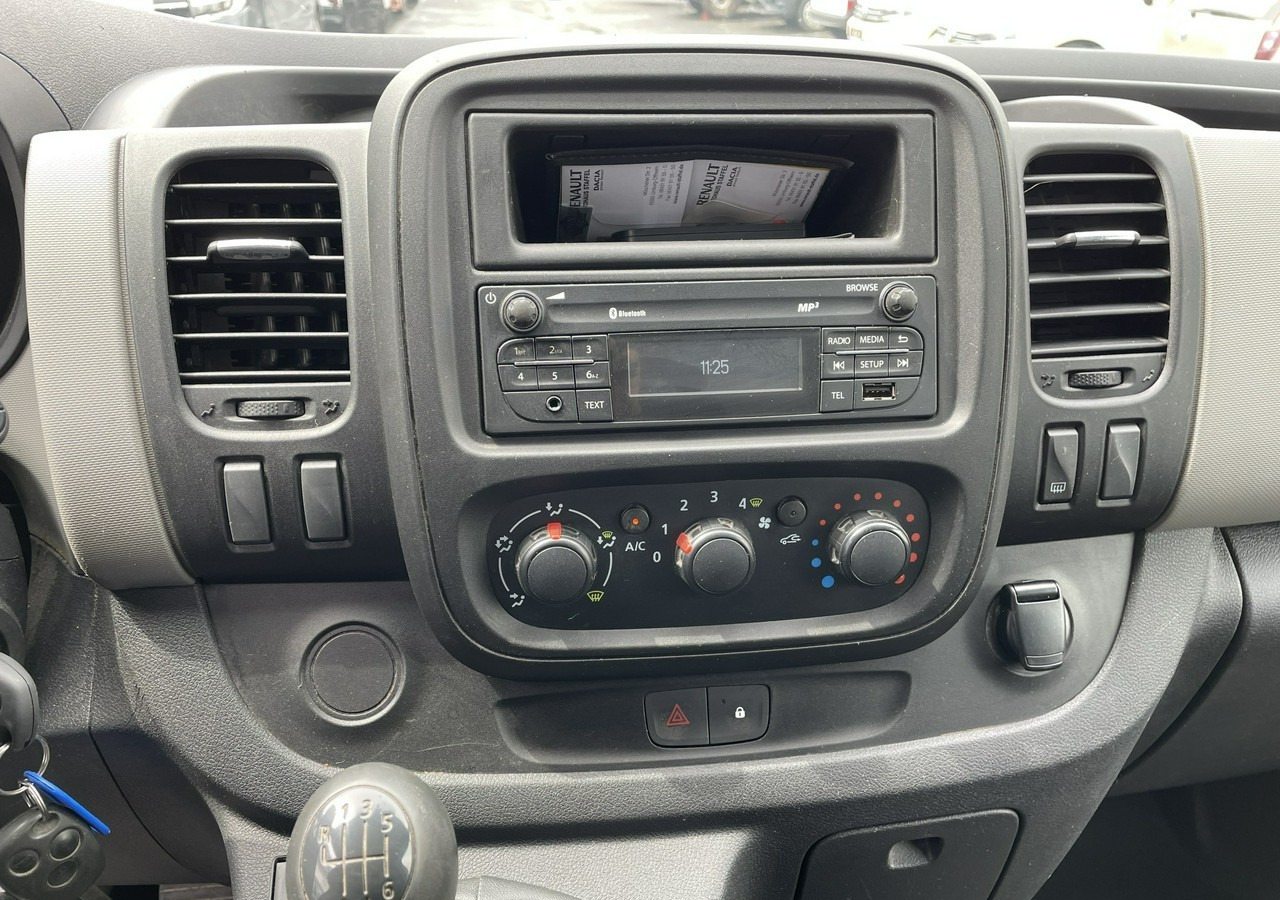Renault Trafic Renault Trafic 1.6-120KM Klima 2018 - כלי רכב מסחרי עם לוח: תמונה 3 Renault Trafic Renault Trafic 1.6-120KM Klima 2018 - כלי רכב מסחרי עם לוח: תמונה 3