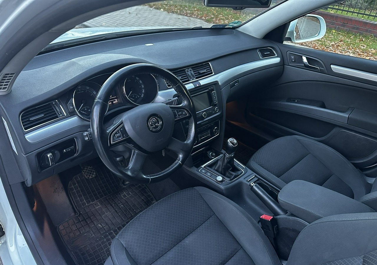 Skoda Superb II Skoda Superb 1.8TSI 160KM LPG PRINS 2035 KLIMA NAVI PDC XENON 2015 - רכב סטיישן: תמונה 3 Skoda Superb II Skoda Superb 1.8TSI 160KM LPG PRINS 2035 KLIMA NAVI PDC XENON 2015 - רכב סטיישן: תמונה 3