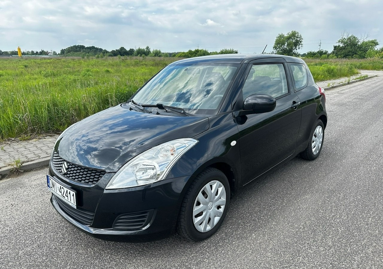 Suzuki Swift V Suzuki Swift 1.2-94KM Klima Model 2012 - האצ'בק: תמונה 1 Suzuki Swift V Suzuki Swift 1.2-94KM Klima Model 2012 - האצ'בק: תמונה 1