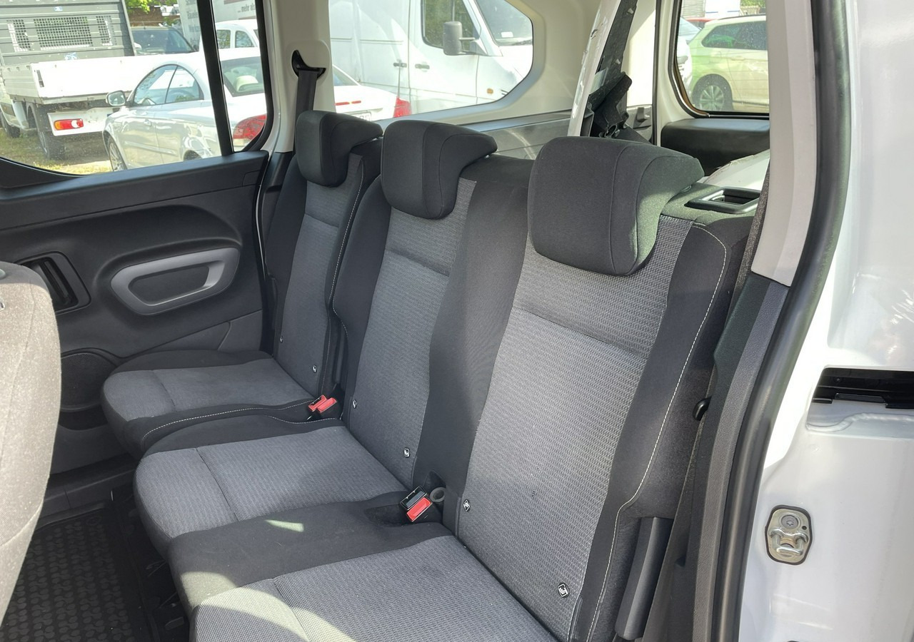 מכונית Toyota ProAce Proace City Verso Toyota Proace City Verso Long 1.5 D-4D Business 2021Salon: תמונה 8