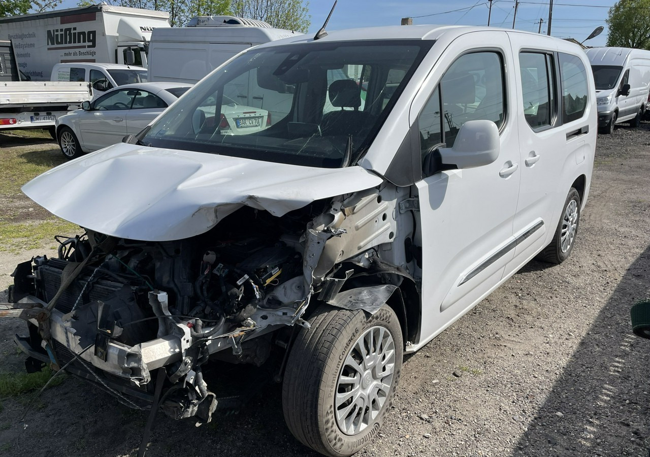 מכונית Toyota ProAce Proace City Verso Toyota Proace City Verso Long 1.5 D-4D Business 2021Salon: תמונה 6