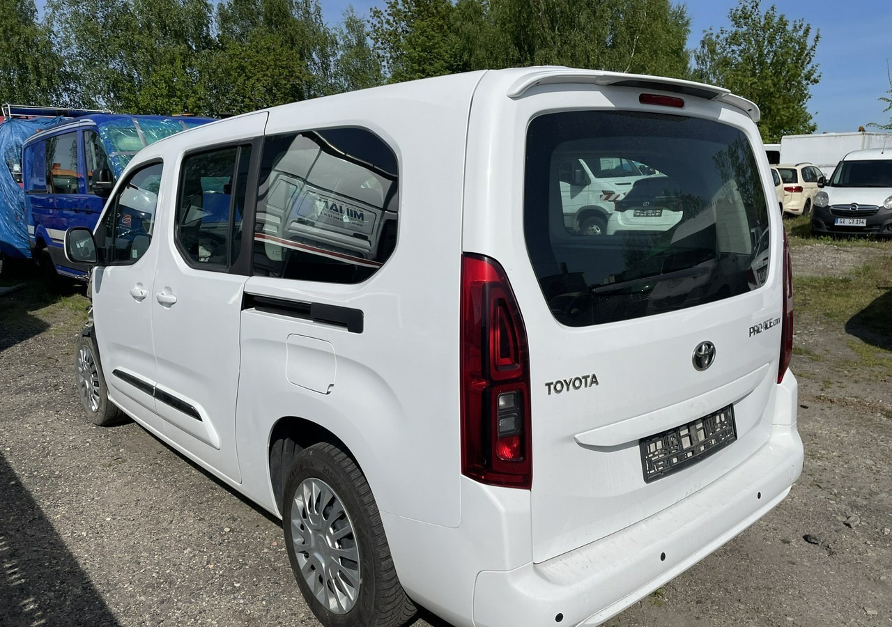 Toyota ProAce Proace City Verso Toyota Proace City Verso Long 1.5 D-4D Business 2021Salon - מכונית: תמונה 1 Toyota ProAce Proace City Verso Toyota Proace City Verso Long 1.5 D-4D Business 2021Salon - מכונית: תמונה 1