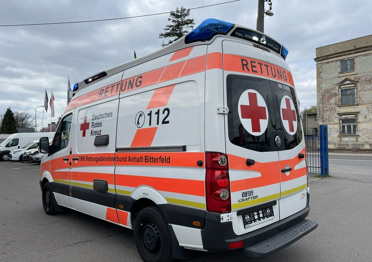 Volkswagen Crafter Crafter 2.0-163KM Karetka Ambulans Wyposażony Model 2016 - אמבולנס: תמונה 4 Volkswagen Crafter Crafter 2.0-163KM Karetka Ambulans Wyposażony Model 2016 - אמבולנס: תמונה 4