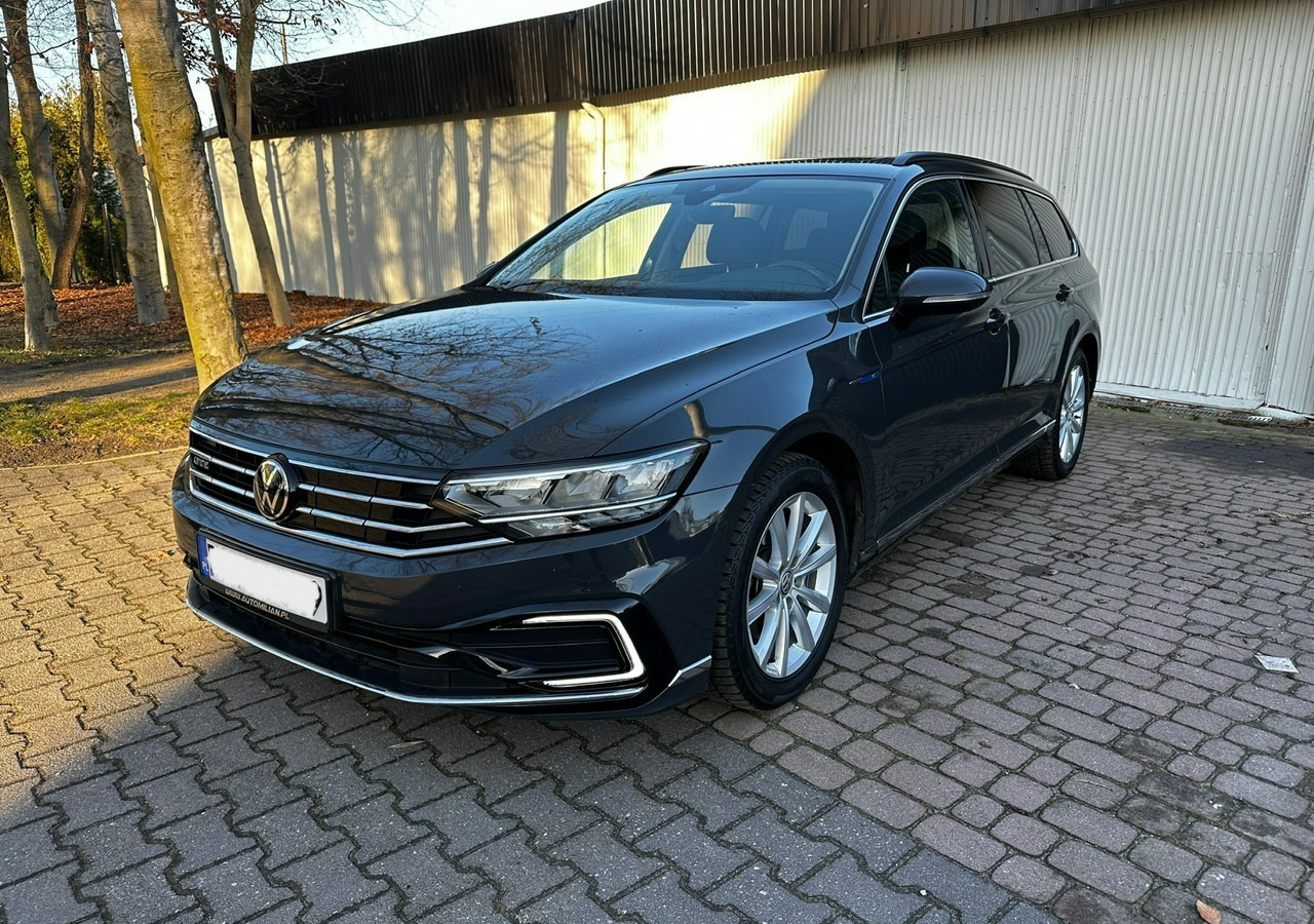 מכונית Volkswagen Passat B8 GTE 1.4TSI 218KM Hybryda Plug-in zasięg 50km Panorama*Navi*Skóra*FV2: תמונה 7