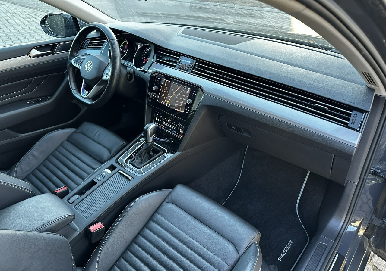 מכונית Volkswagen Passat B8 GTE 1.4TSI 218KM Hybryda Plug-in zasięg 50km Panorama*Navi*Skóra*FV2: תמונה 19