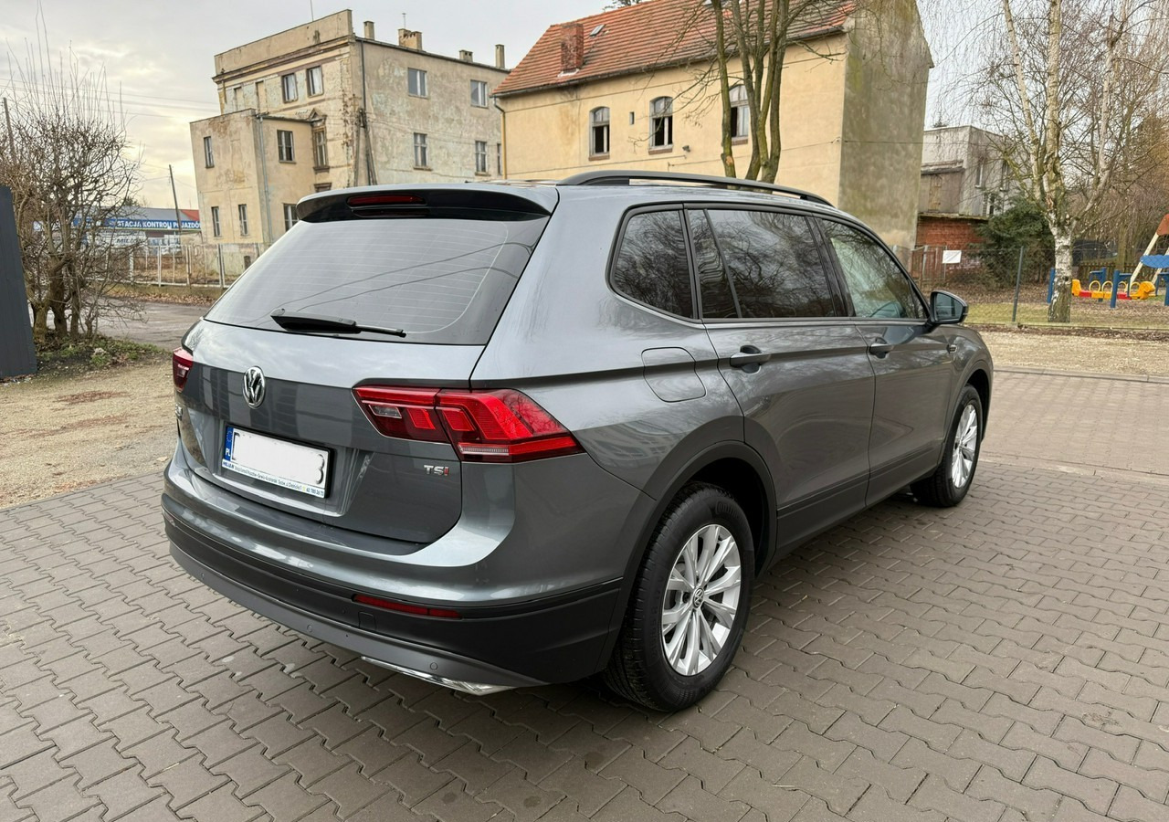 Volkswagen Tiguan II 1,4TSI 150KM 65tyśkm 7osobowy Comfort Tempomat ACC Klima Alu 2018 - מכונית: תמונה 4 Volkswagen Tiguan II 1,4TSI 150KM 65tyśkm 7osobowy Comfort Tempomat ACC Klima Alu 2018 - מכונית: תמונה 4