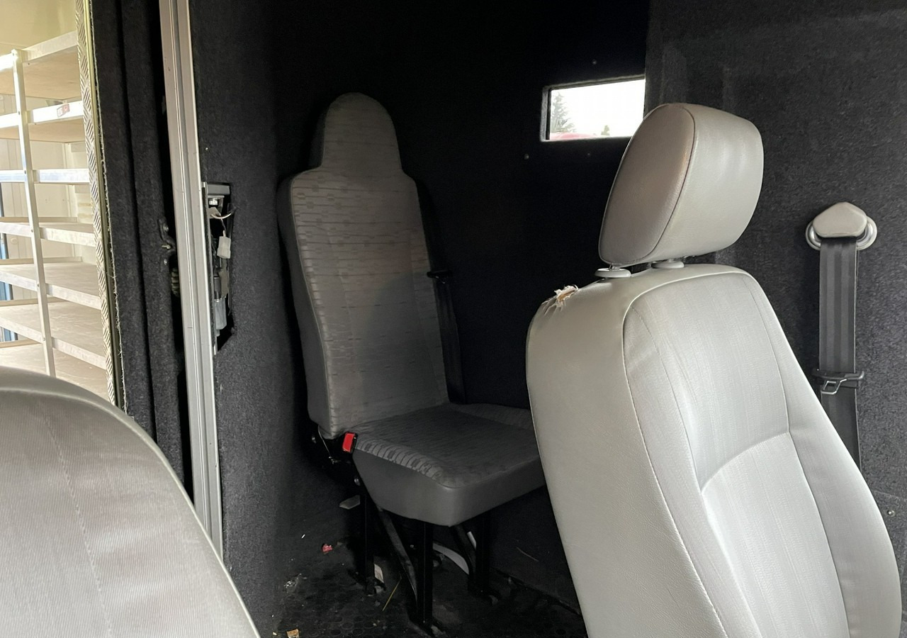 רכב אספן Volkswagen Transporter T5 Transporter Bankowóz kuloodporny opancerzony Model 2015: תמונה 14