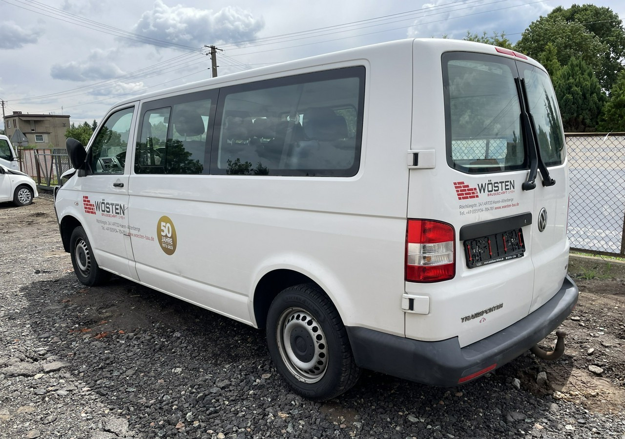 Volkswagen Transporter T5 Volkswagen Transporter Long 2.0-140KM 9-osobowy Model 2015 - מכונית: תמונה 4 Volkswagen Transporter T5 Volkswagen Transporter Long 2.0-140KM 9-osobowy Model 2015 - מכונית: תמונה 4