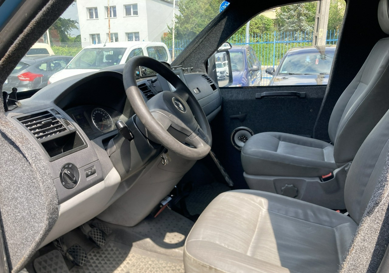 רכב אספן Volkswagen Transporter Trasporter T5 Bankowóz kuloodporny opanceżony Model 2015: תמונה 9