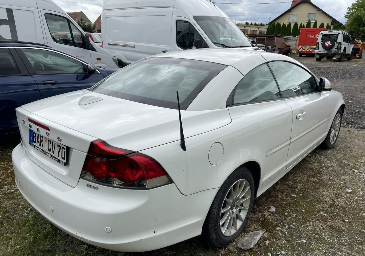 Volvo C70 II Volvo C70 2.0-136KM Cabrio Kabriolet 2010 - מכונית: תמונה 3 Volvo C70 II Volvo C70 2.0-136KM Cabrio Kabriolet 2010 - מכונית: תמונה 3