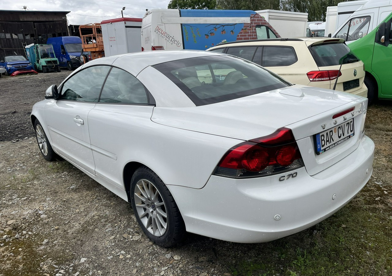 Volvo C70 II Volvo C70 2.0-136KM Cabrio Kabriolet 2010 - מכונית: תמונה 5 Volvo C70 II Volvo C70 2.0-136KM Cabrio Kabriolet 2010 - מכונית: תמונה 5