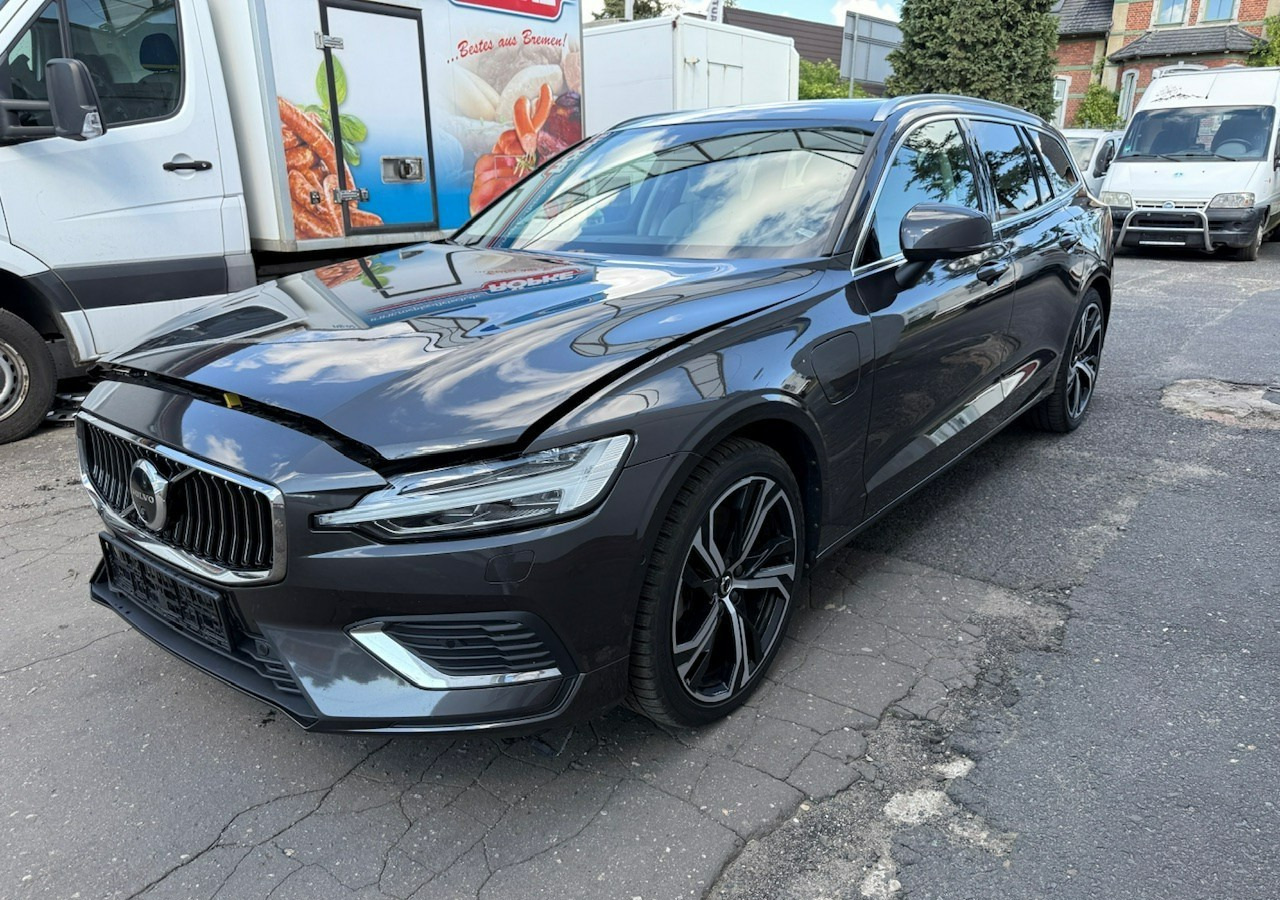 Volvo V60 II Volvo V60 2.0 T8 Plug-in Hybrid 455KM AWD Bogata Wersja Model 2024 - מכונית: תמונה 1 Volvo V60 II Volvo V60 2.0 T8 Plug-in Hybrid 455KM AWD Bogata Wersja Model 2024 - מכונית: תמונה 1