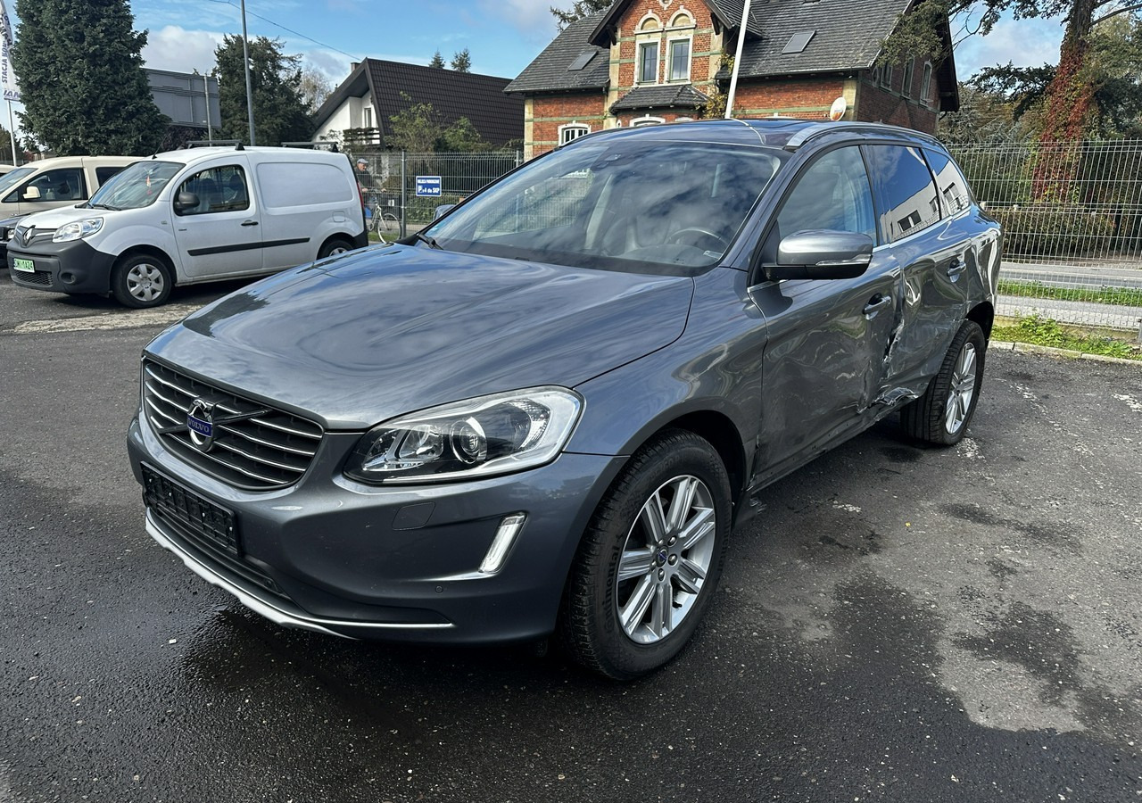 Volvo XC60 I Volvo XC 60 D4AWD Bogate wyposażenie 2017 - SUV: תמונה 2 Volvo XC60 I Volvo XC 60 D4AWD Bogate wyposażenie 2017 - SUV: תמונה 2