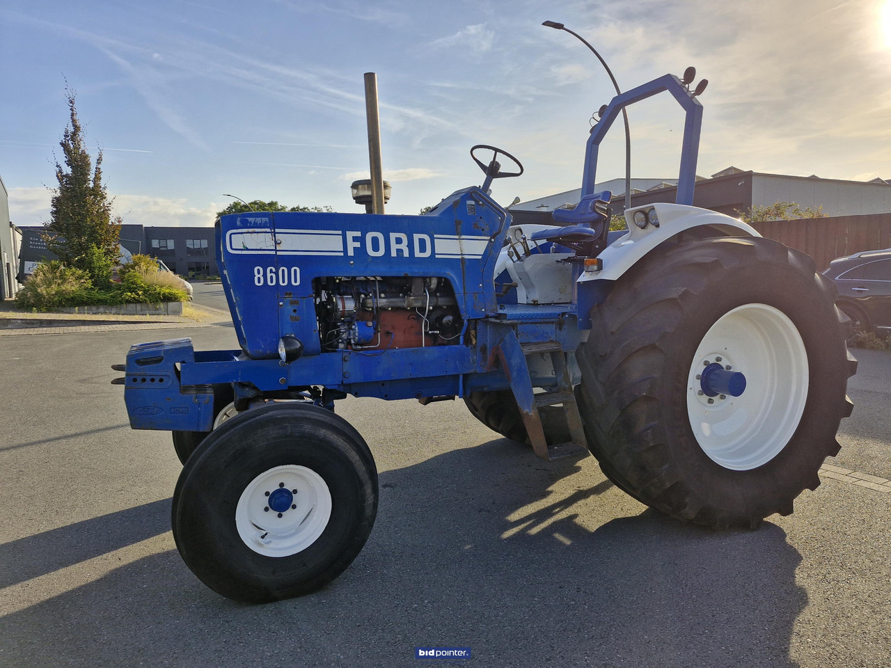 Ford 8600 - טרקטור חקלאי: תמונה 1 Ford 8600 - טרקטור חקלאי: תמונה 1