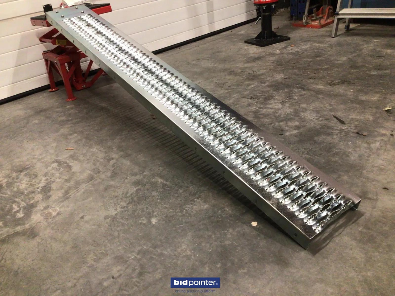 HH Metalen oprijplank - רמפת העמסה: תמונה 1 HH Metalen oprijplank - רמפת העמסה: תמונה 1
