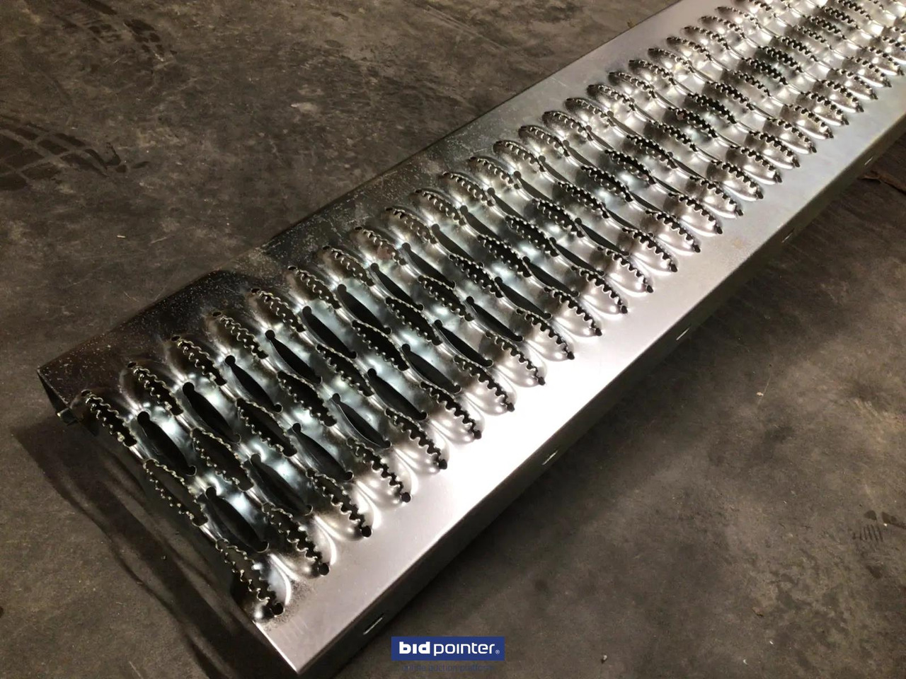 HH Metalen oprijplank - רמפת העמסה: תמונה 3 HH Metalen oprijplank - רמפת העמסה: תמונה 3