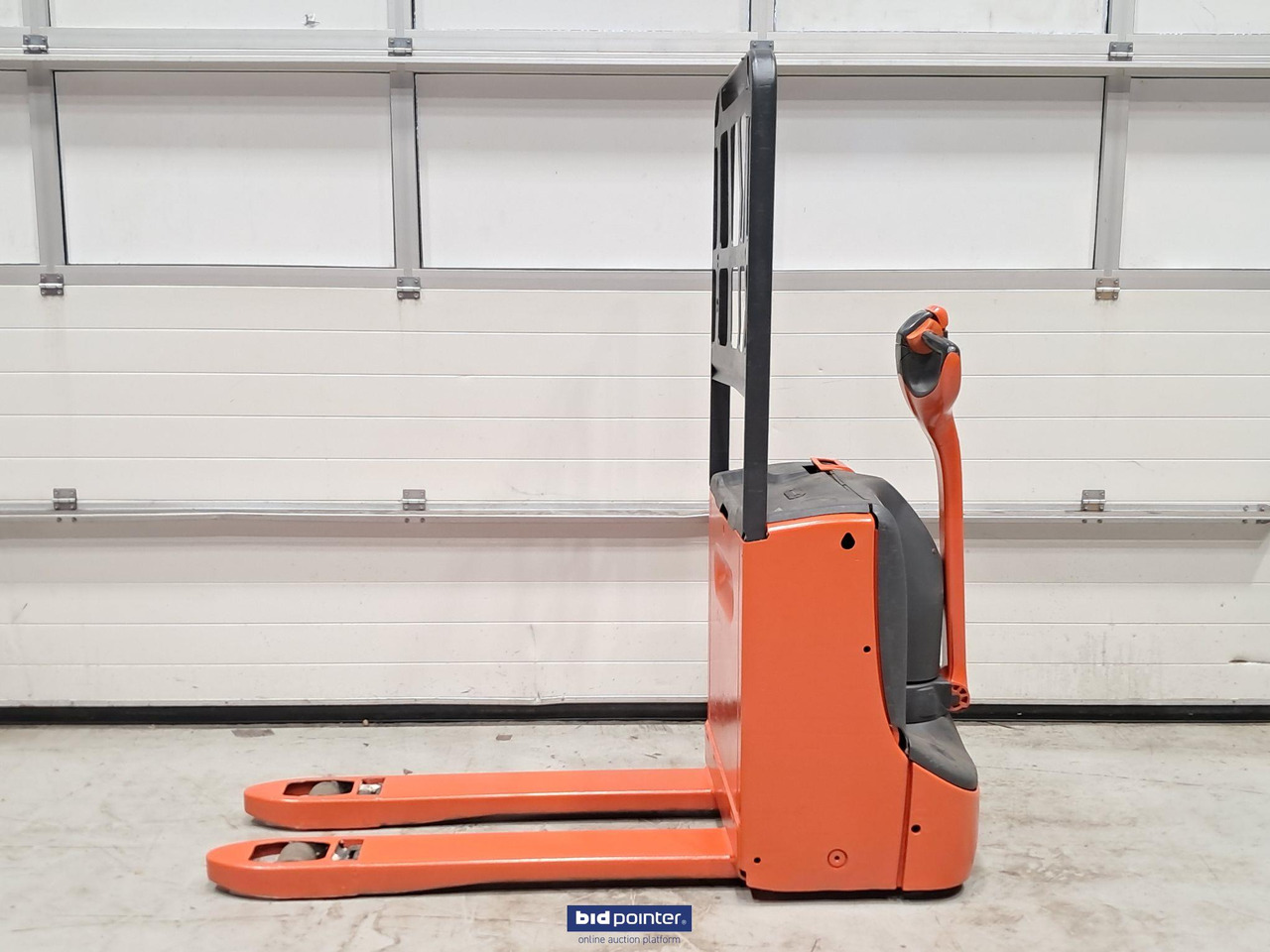 Linde T16 elektrische pompwagen - משאית משטחים: תמונה 2 Linde T16 elektrische pompwagen - משאית משטחים: תמונה 2
