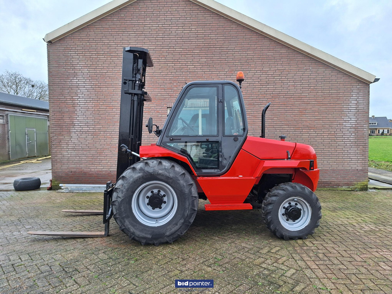 Manitou 30-4 4x4 - מלגזת סולר: תמונה 2 Manitou 30-4 4x4 - מלגזת סולר: תמונה 2