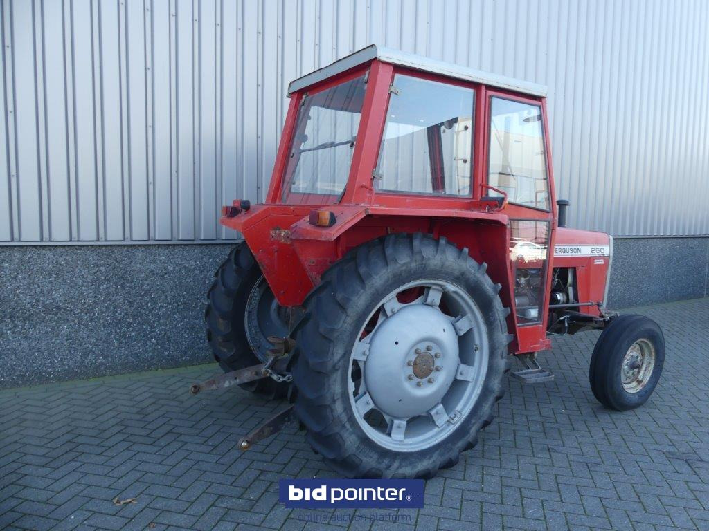 Massey Ferguson 260 with 4226 Hours and powersteering - טרקטור חקלאי: תמונה 2 Massey Ferguson 260 with 4226 Hours and powersteering - טרקטור חקלאי: תמונה 2