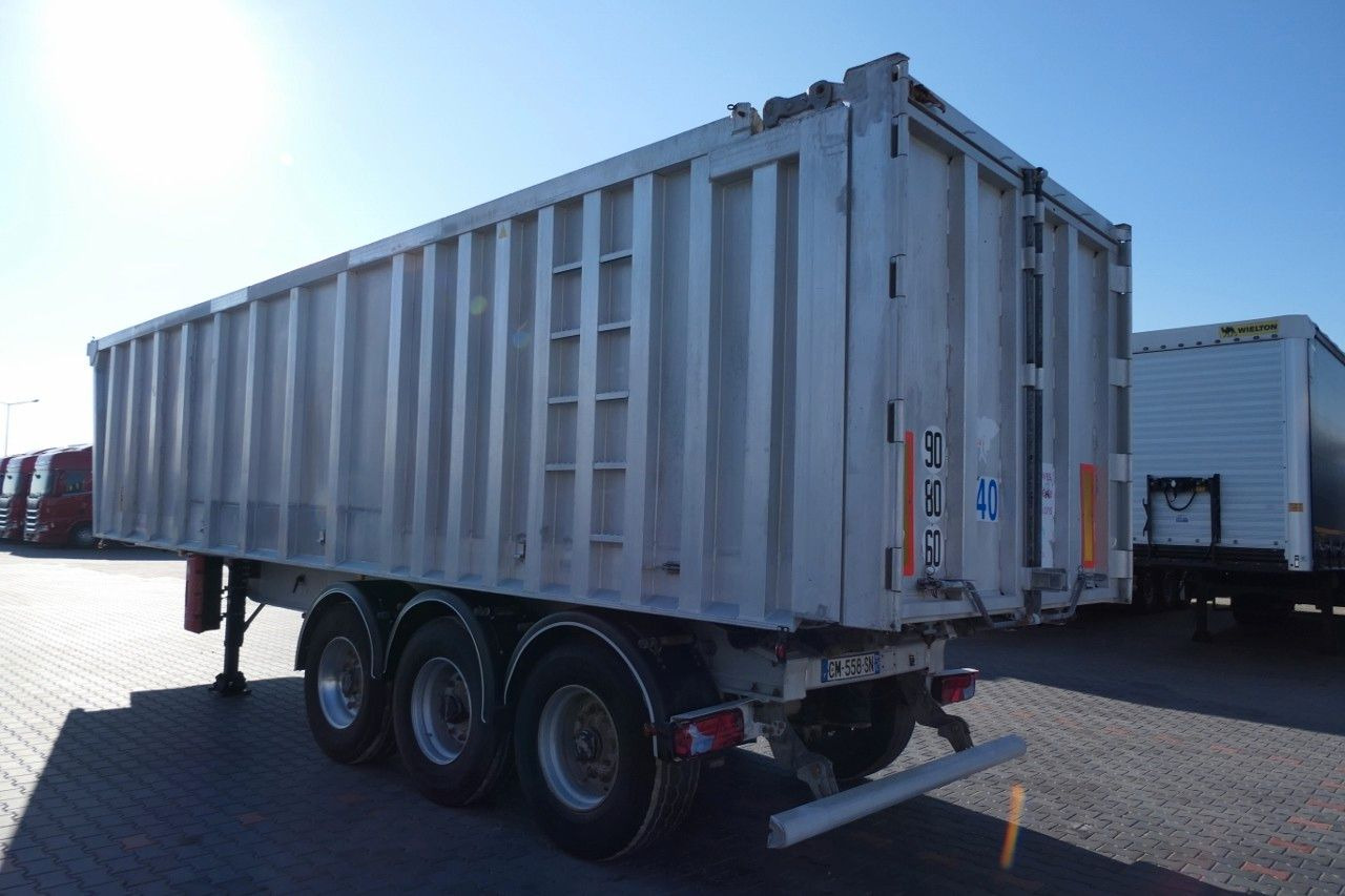Benalu TIPPER 45 M3/WHOLE ALUMINIUM/5700 KG/FLAP-DOORS - סמיטריילר עם מזהיר: תמונה 5 Benalu TIPPER 45 M3/WHOLE ALUMINIUM/5700 KG/FLAP-DOORS - סמיטריילר עם מזהיר: תמונה 5