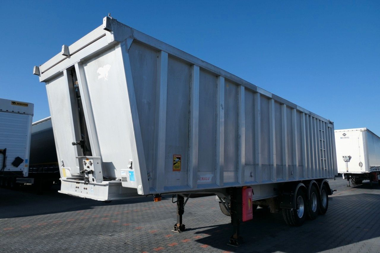 Benalu TIPPER 45 M3/WHOLE ALUMINIUM/5700 KG/FLAP-DOORS - סמיטריילר עם מזהיר: תמונה 3 Benalu TIPPER 45 M3/WHOLE ALUMINIUM/5700 KG/FLAP-DOORS - סמיטריילר עם מזהיר: תמונה 3