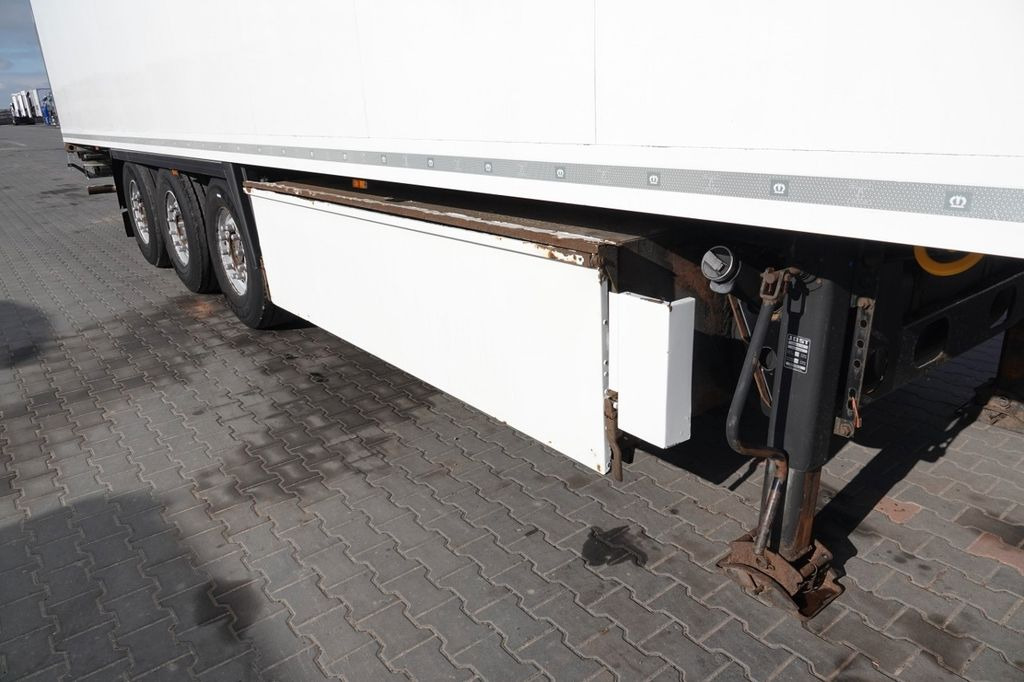 Krone CHŁODNIA / THERMO KING SLX 300 / DOPPELSTOCK Krone CHŁODNIA / THERMO KING SLX 300 / DOPPELSTOCK - סמיטריילר עם קירור: תמונה 5 Krone CHŁODNIA / THERMO KING SLX 300 / DOPPELSTOCK Krone CHŁODNIA / THERMO KING SLX 300 / DOPPELSTOCK - סמיטריילר עם קירור: תמונה 5