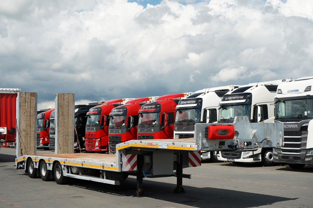 MAX TRAILLER NACZEPA LAWETA / NISKOPODWOZIOWA / 12, - סמיטריילר עם מטען נמוך: תמונה 1 MAX TRAILLER NACZEPA LAWETA / NISKOPODWOZIOWA / 12, - סמיטריילר עם מטען נמוך: תמונה 1