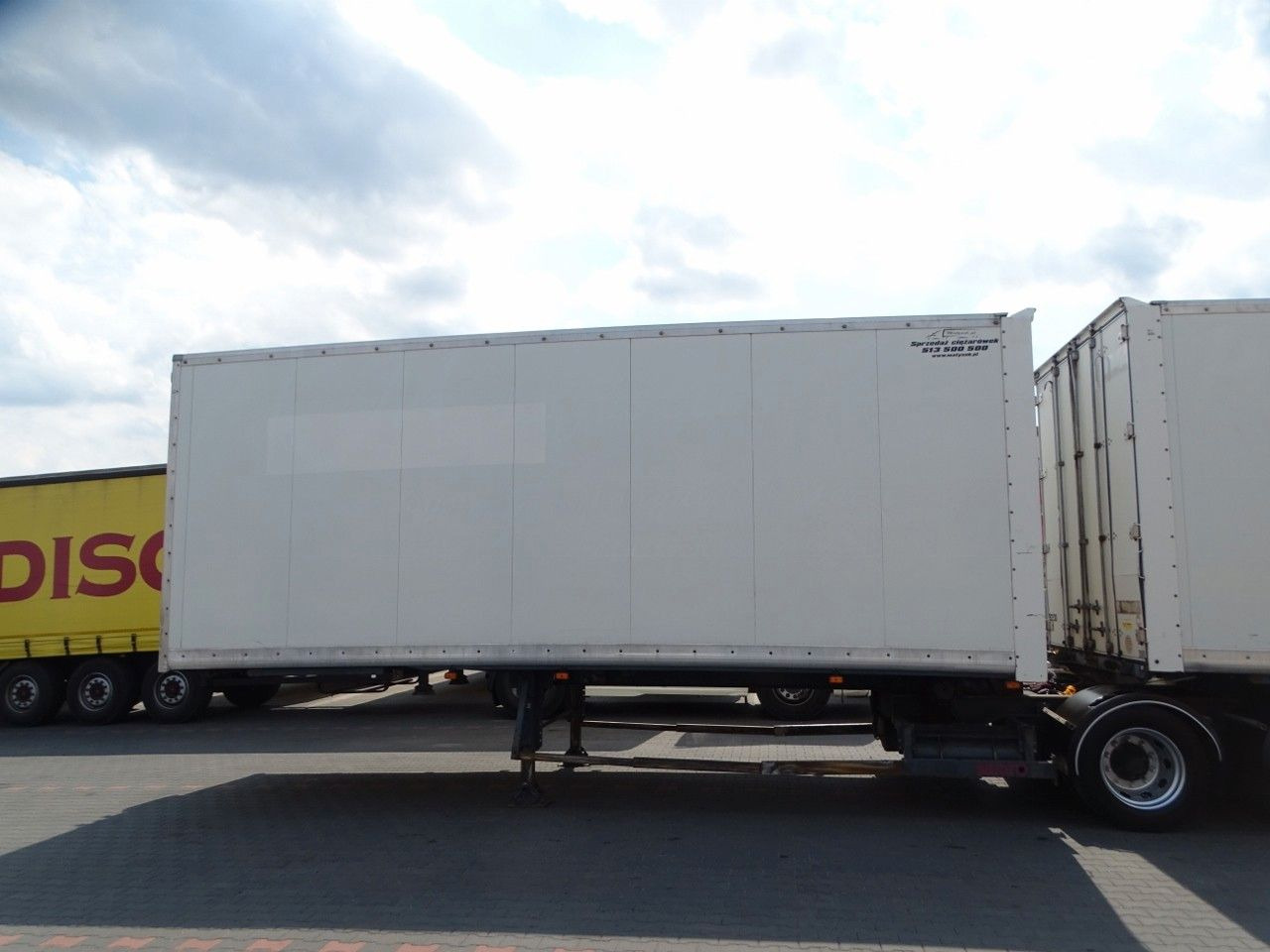 Samro JUMBO VEHICULAR BOX- 7,3 M + 7,3 M/KOFFER TANDEM - סמיטריילר בתיבה סגורה: תמונה 3 Samro JUMBO VEHICULAR BOX- 7,3 M + 7,3 M/KOFFER TANDEM - סמיטריילר בתיבה סגורה: תמונה 3