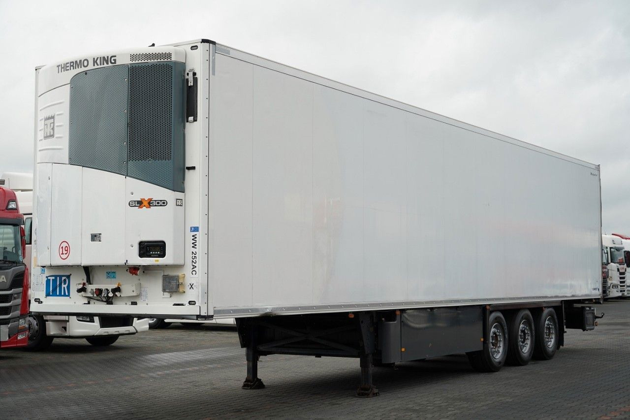 Schmitz Cargobull CHŁODNIA / THERMO KING SLX 300 / HAKÓWKA / HAKOW - סמיטריילר עם קירור: תמונה 2 Schmitz Cargobull CHŁODNIA / THERMO KING SLX 300 / HAKÓWKA / HAKOW - סמיטריילר עם קירור: תמונה 2