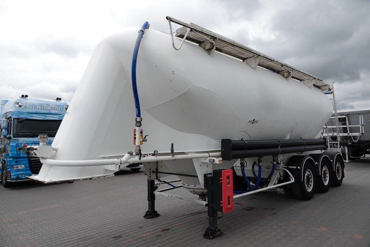 Spitzer CEMENTONACZEPA / 37 000 L / SILOS / 3 KOMORY - סמיטריילר Silo: תמונה 3 Spitzer CEMENTONACZEPA / 37 000 L / SILOS / 3 KOMORY - סמיטריילר Silo: תמונה 3