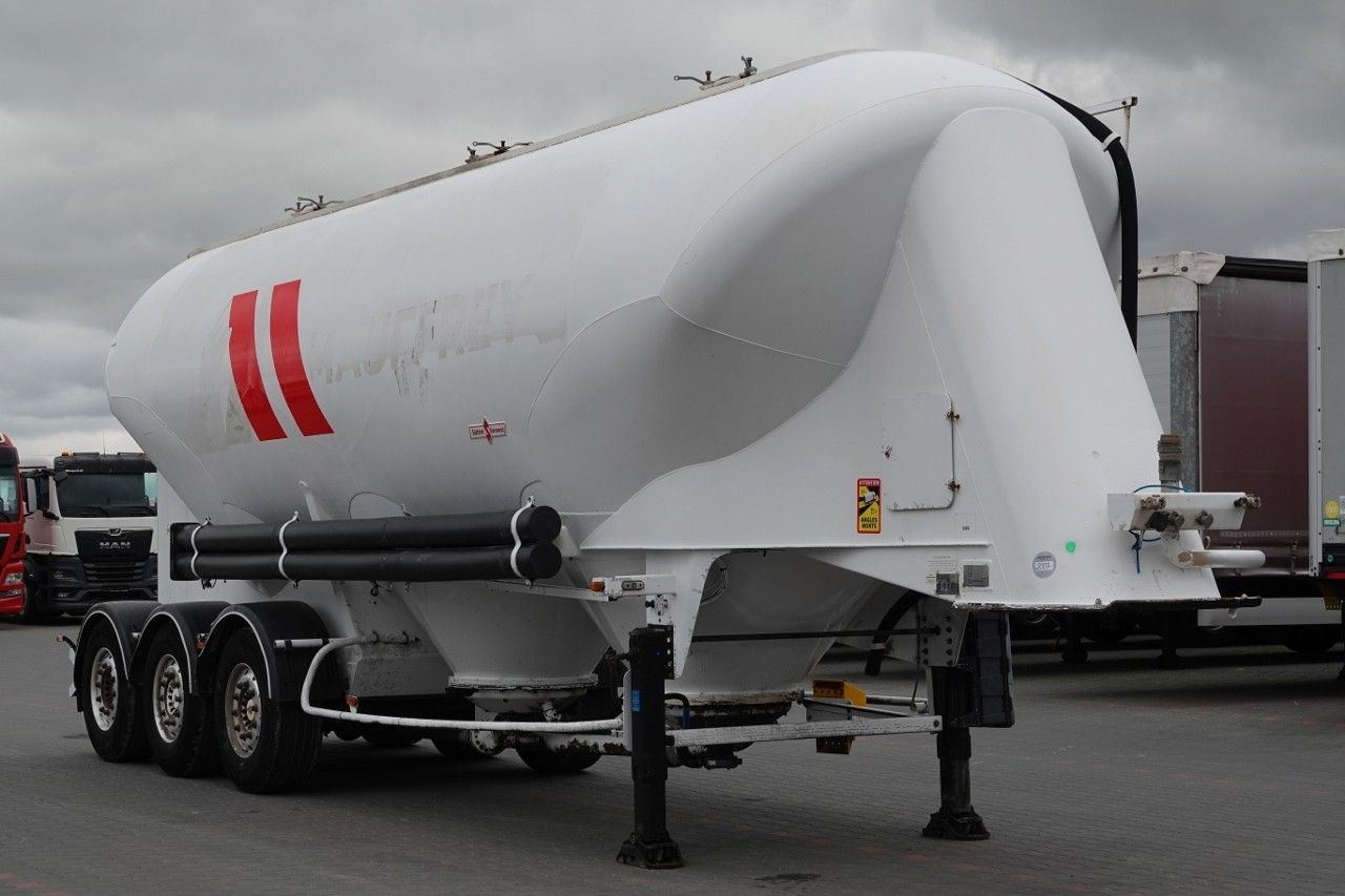 Spitzer CEMENTONACZEPA / 43 000 L / SILOS / 3 KOMORY / O - סמיטריילר Silo: תמונה 1 Spitzer CEMENTONACZEPA / 43 000 L / SILOS / 3 KOMORY / O - סמיטריילר Silo: תמונה 1