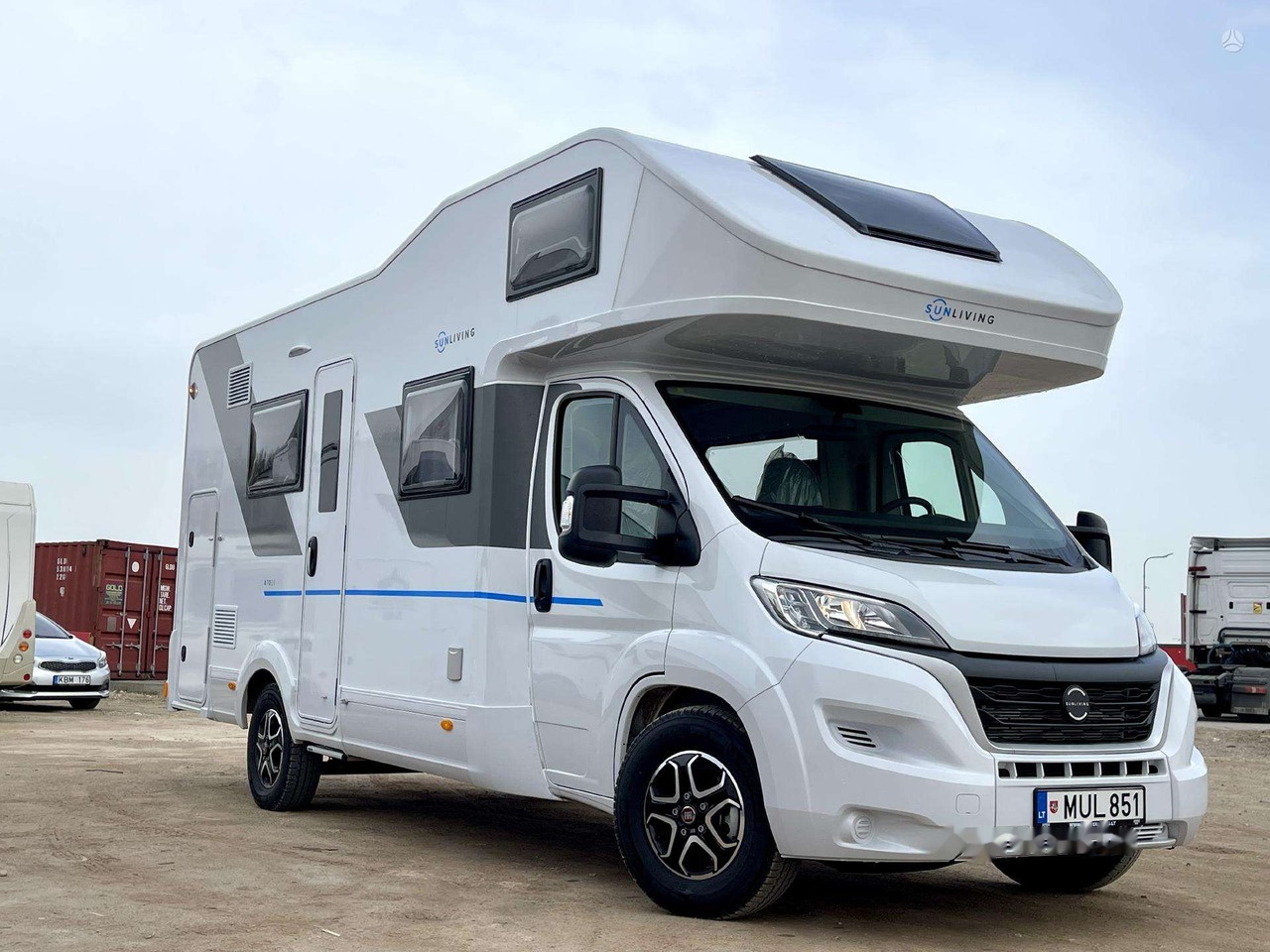 SUN LIVING A70DK - רכב ממונע Alcove: תמונה 1 SUN LIVING A70DK - רכב ממונע Alcove: תמונה 1