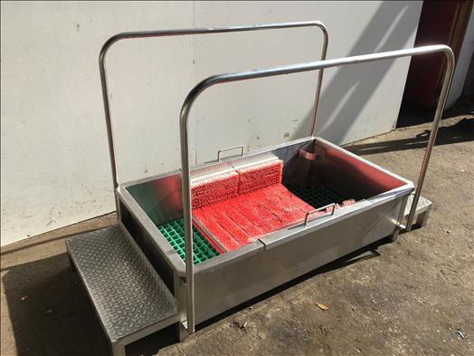 Syspal Stainless boot wash station - מכונת מזון: תמונה 5 Syspal Stainless boot wash station - מכונת מזון: תמונה 5
