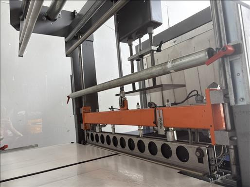 Wraps UK Easy700S Shrink sleeve wrapper - מכונת אריזה: תמונה 4 Wraps UK Easy700S Shrink sleeve wrapper - מכונת אריזה: תמונה 4