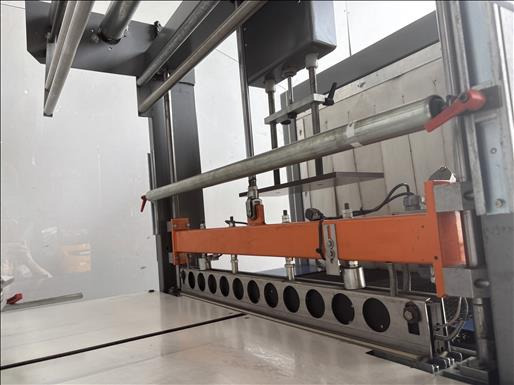 Wraps UK Easy700S Shrink sleeve wrapper - מכונת אריזה: תמונה 5 Wraps UK Easy700S Shrink sleeve wrapper - מכונת אריזה: תמונה 5