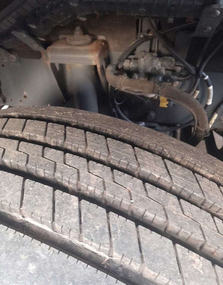 DAF XF 106 450 / BDF RETARDER - משאית עם שלדת תא: תמונה 2 DAF XF 106 450 / BDF RETARDER - משאית עם שלדת תא: תמונה 2