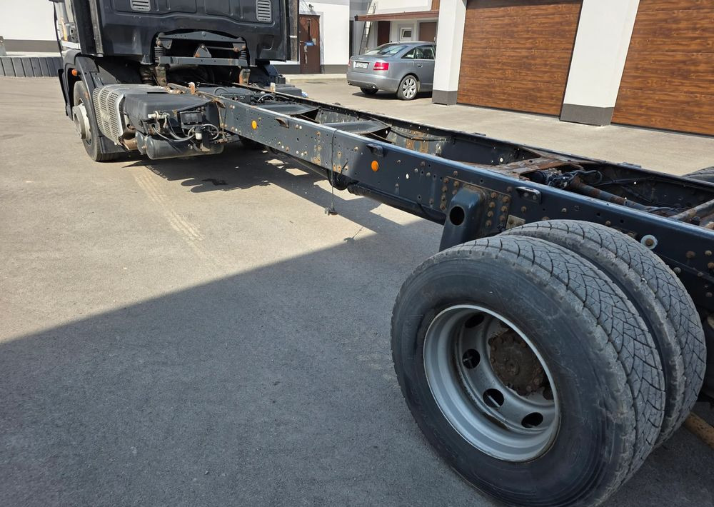 Iveco EUROCARGO 160E28 RAMA DO ZABUDOWY/ LAWETA / MANUAL / - משאית וילונות צד: תמונה 5 Iveco EUROCARGO 160E28 RAMA DO ZABUDOWY/ LAWETA / MANUAL / - משאית וילונות צד: תמונה 5