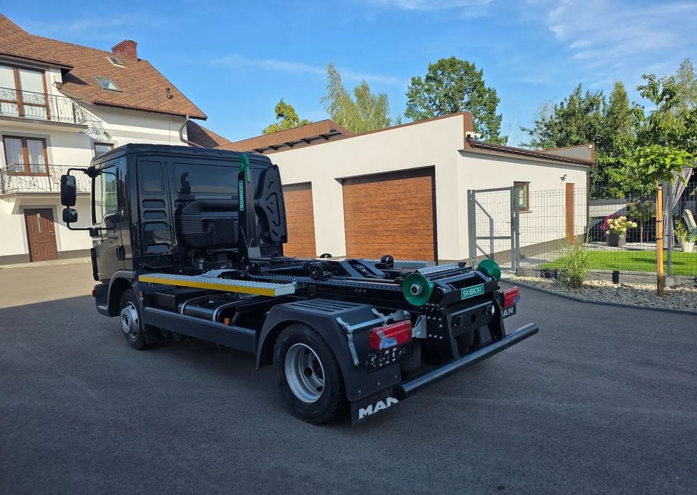 MAN TGL 12.250 nowe urządzenie hakowe SKIBICKI HKS 8/3300 ATEGO / TGM - משאית הרמת וו: תמונה 3 MAN TGL 12.250 nowe urządzenie hakowe SKIBICKI HKS 8/3300 ATEGO / TGM - משאית הרמת וו: תמונה 3