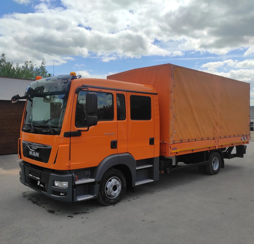 MAN TGL 8.180 DOKA / 6 OSOBOWY /BUTRO-PLANDEKA / - משאית וילונות צד: תמונה 1 MAN TGL 8.180 DOKA / 6 OSOBOWY /BUTRO-PLANDEKA / - משאית וילונות צד: תמונה 1