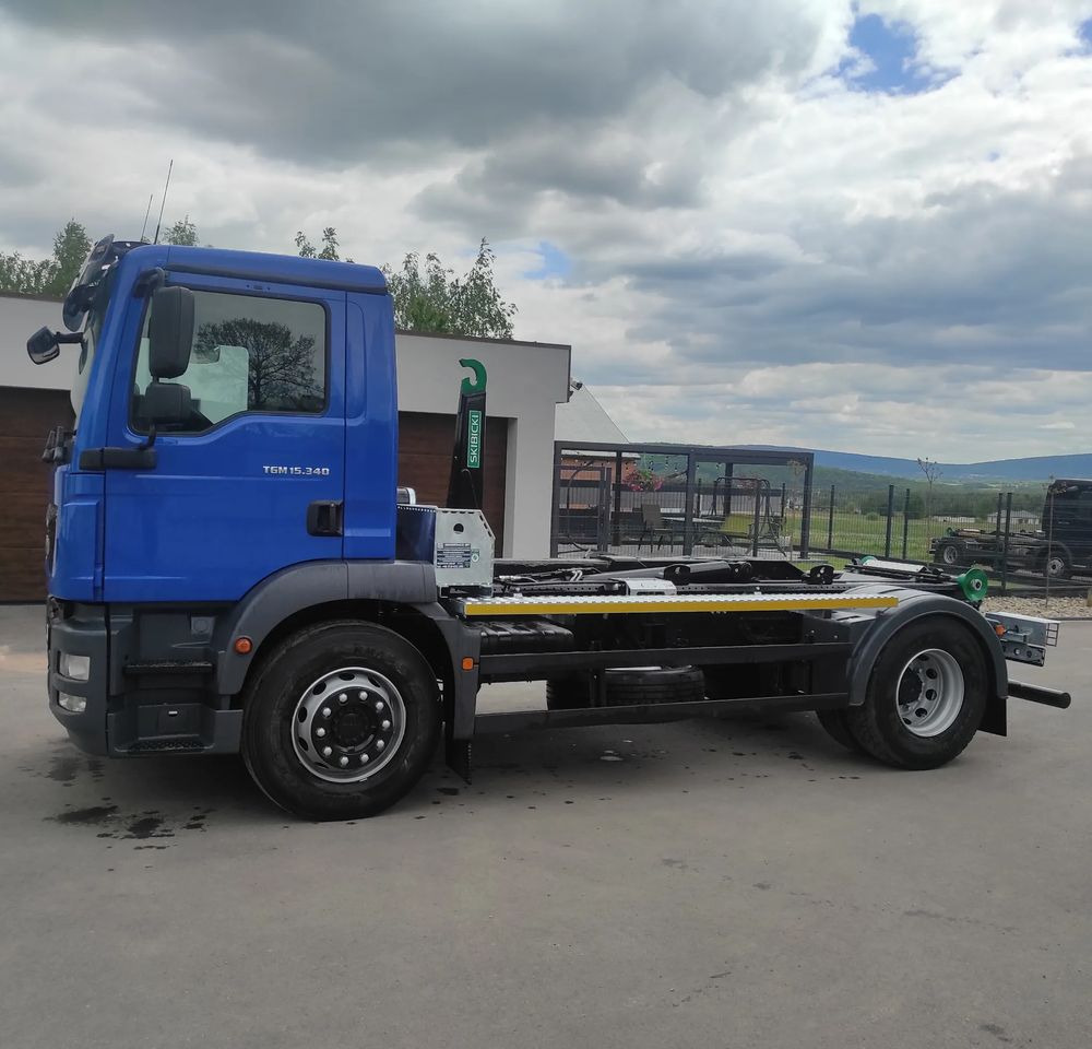 MAN TGM 18.340 urządzenie hakowe AXOR - משאית הרמת וו: תמונה 1 MAN TGM 18.340 urządzenie hakowe AXOR - משאית הרמת וו: תמונה 1