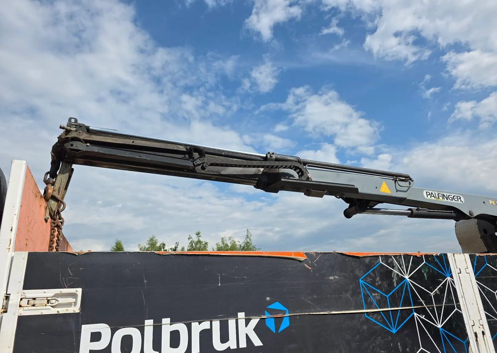 Volvo FM7 - משאית צד נופל/ שטוחה, משאית מנוף: תמונה 3 Volvo FM7 - משאית צד נופל/ שטוחה, משאית מנוף: תמונה 3