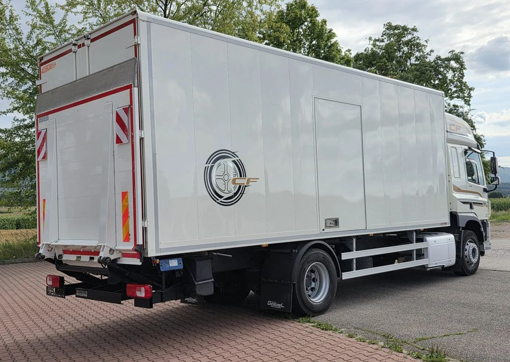 DAF CF 330 / 10.2017 / KONTENER MEBLOWY / IZOTERMA / WINDA / 18 PALET / E6 / NISKI PRZEBIEG / Z NIEMIEC / JAK NOWY / DUŻY SILNIK 10 837cm3// - משאית תיבה: תמונה 4 DAF CF 330 / 10.2017 / KONTENER MEBLOWY / IZOTERMA / WINDA / 18 PALET / E6 / NISKI PRZEBIEG / Z NIEMIEC / JAK NOWY / DUŻY SILNIK 10 837cm3// - משאית תיבה: תמונה 4
