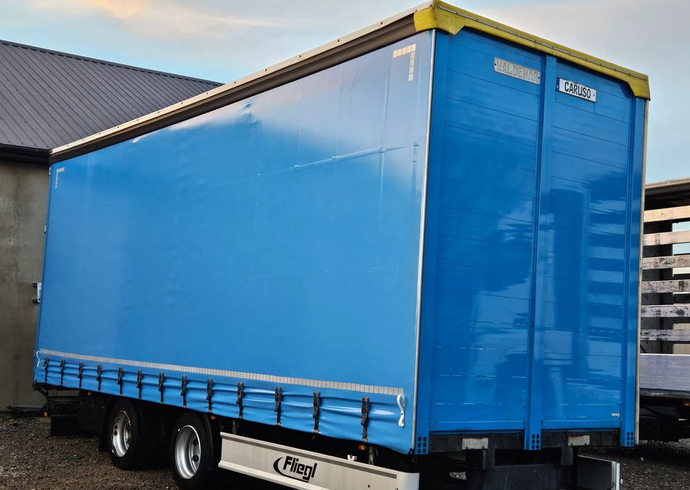 Fliegl PRZYCZEPA CIĘŻAROWA / 60m3 / 2 SZT IDENTYCZNE / OSIE BPW / HAMULCE TARCZOWE // 3M WYSOKA / TANDEM / 2 OSIE / 19 PALET / DOLNY SPRZĘG / 18 TON DMC / 13 TON ŁADOWNOŚĆ - קרון נגרר עם וילונות צד: תמונה 1 Fliegl PRZYCZEPA CIĘŻAROWA / 60m3 / 2 SZT IDENTYCZNE / OSIE BPW / HAMULCE TARCZOWE // 3M WYSOKA / TANDEM / 2 OSIE / 19 PALET / DOLNY SPRZĘG / 18 TON DMC / 13 TON ŁADOWNOŚĆ - קרון נגרר עם וילונות צד: תמונה 1