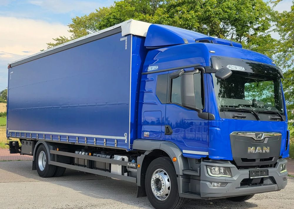 MAN TGM 18.320 / 18.290 / NOWY MODEL / E6 / 20PALET / 9200 ŁADOWNOŚĆ / SERWISOWANY / NISKI PRZEBIEG / WINDA / FIRANKA / SPROWADZONY / 2021 / NISKI PRZEBIEG /PIERWSZY WŁAŚCICIEL/ - משאית וילונות צד: תמונה 2 MAN TGM 18.320 / 18.290 / NOWY MODEL / E6 / 20PALET / 9200 ŁADOWNOŚĆ / SERWISOWANY / NISKI PRZEBIEG / WINDA / FIRANKA / SPROWADZONY / 2021 / NISKI PRZEBIEG /PIERWSZY WŁAŚCICIEL/ - משאית וילונות צד: תמונה 2