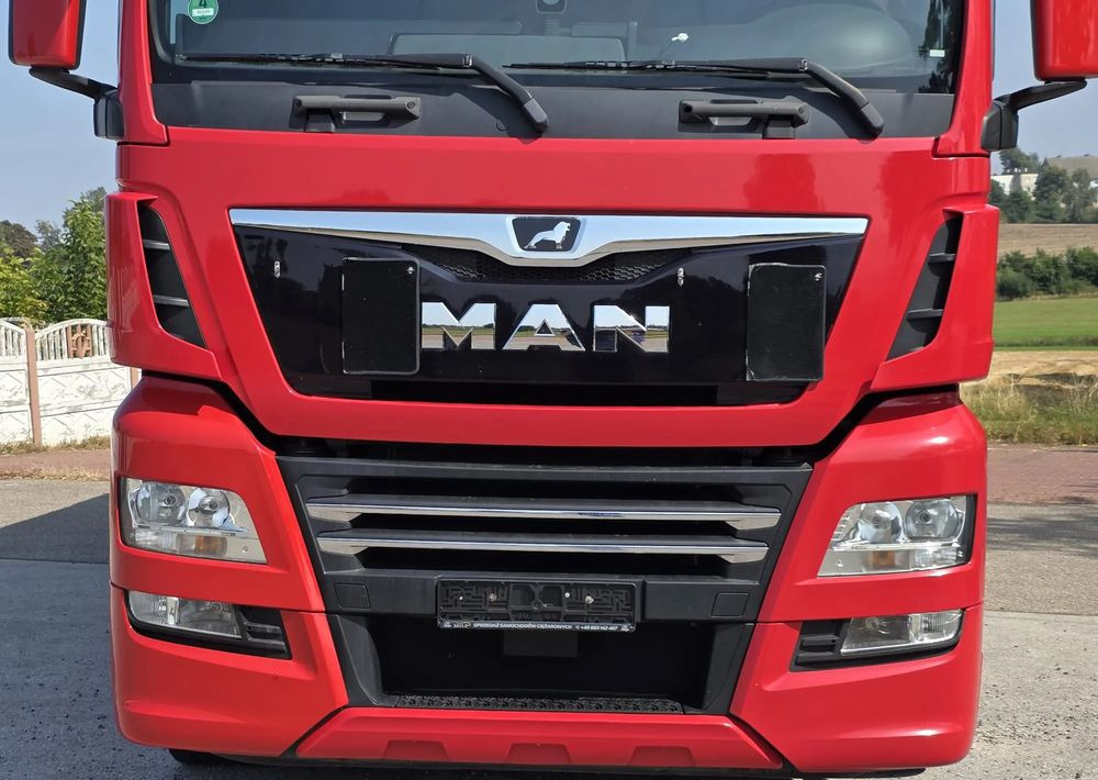 MAN TGX 26.500 / ALUMINIOWE FELGI / LIFT / 6X2 / KLIMA POSTOJOWA / 18PALET / E6 / FIRANKA / 17 TON ŁADOWNOŚĆ / WINDA / NISKI PRZEBIEG / JEDEN WŁAŚCICIEL / PODWIESZANA OŚ - משאית וילונות צד: תמונה 5 MAN TGX 26.500 / ALUMINIOWE FELGI / LIFT / 6X2 / KLIMA POSTOJOWA / 18PALET / E6 / FIRANKA / 17 TON ŁADOWNOŚĆ / WINDA / NISKI PRZEBIEG / JEDEN WŁAŚCICIEL / PODWIESZANA OŚ - משאית וילונות צד: תמונה 5