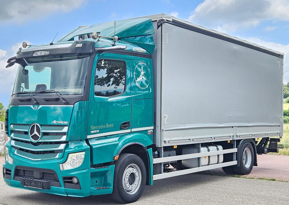 Mercedes-Benz ACTROS 1833 / BURTO-FIRANKA / WINDA / 18 PALET / 8600 ŁADOWNOŚĆ / AUTOMAT / DUŻY SILNIK / 10.2019 ROK / SYPIALKA / LEDY / KAMERY / VIRTUAL COCPIT/ JAK NOWY - משאית וילונות צד: תמונה 1 Mercedes-Benz ACTROS 1833 / BURTO-FIRANKA / WINDA / 18 PALET / 8600 ŁADOWNOŚĆ / AUTOMAT / DUŻY SILNIK / 10.2019 ROK / SYPIALKA / LEDY / KAMERY / VIRTUAL COCPIT/ JAK NOWY - משאית וילונות צד: תמונה 1